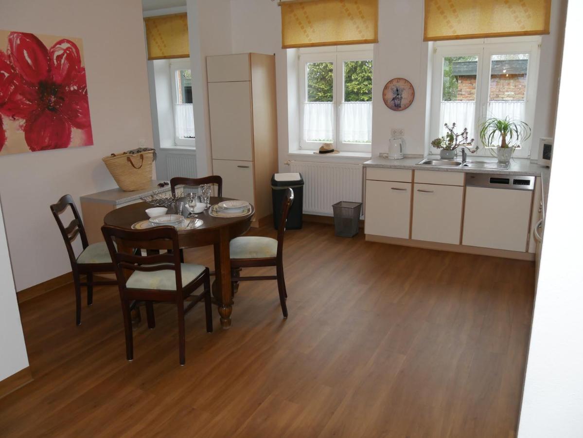 Lindenhof Wohnung 2, Erdgeschoss Vipperow ภายนอก รูปภาพ