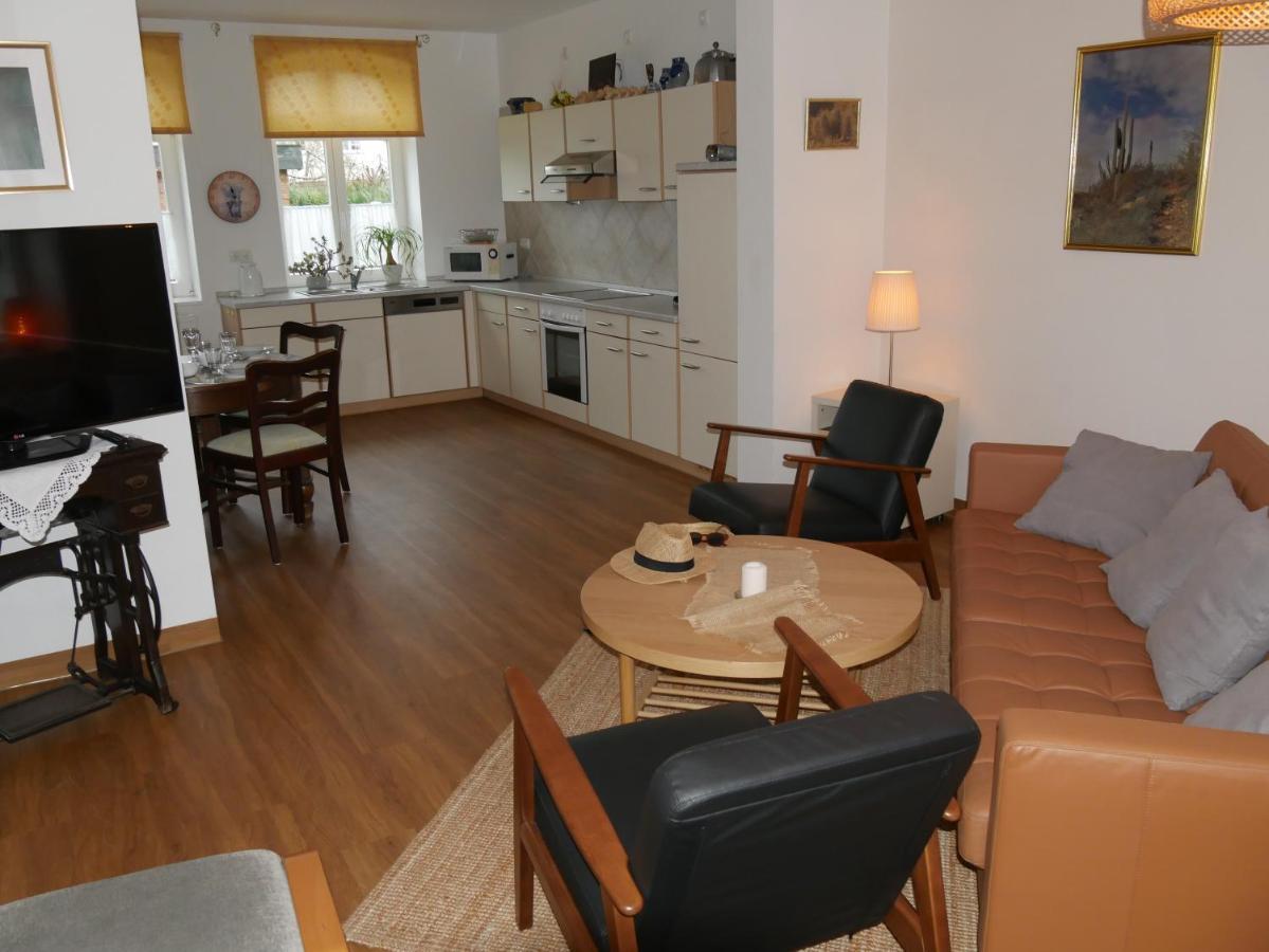 Lindenhof Wohnung 2, Erdgeschoss Vipperow ภายนอก รูปภาพ