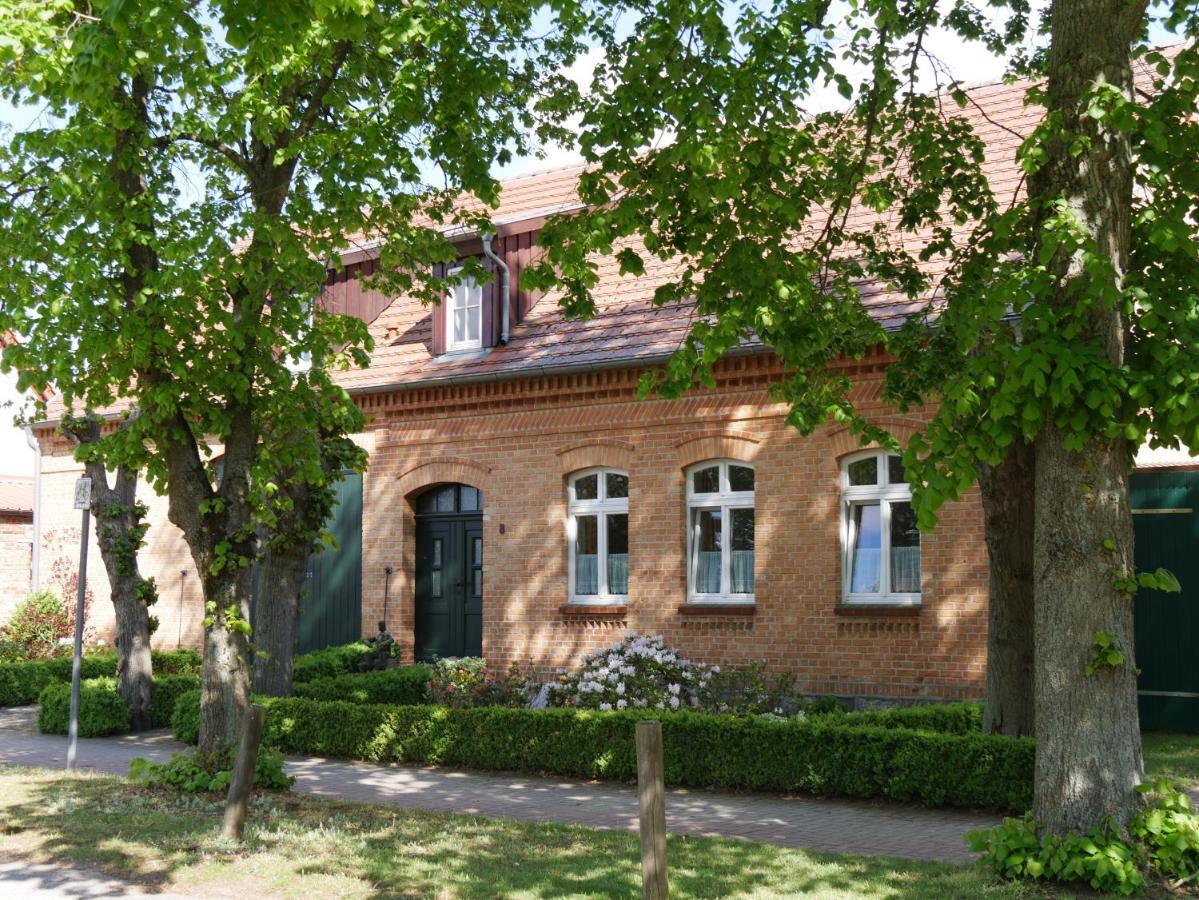 Lindenhof Wohnung 2, Erdgeschoss Vipperow ภายนอก รูปภาพ